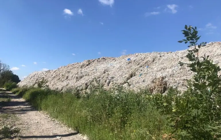 У Дніпрі викрили незаконне захоронення понад 23 тисяч тонн небезпечних відходів