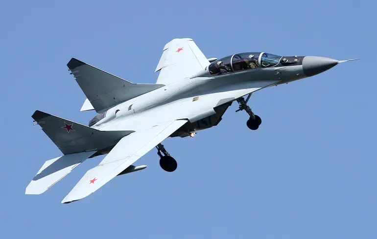 Українські військові пошкодили винищувач МіГ-29 на аеродромі "Міллерово"
