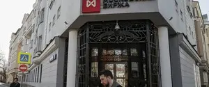 На грани финансового краха: россияне в рекордных объемах вложили деньги в биржу и потеряли сотни миллиардов