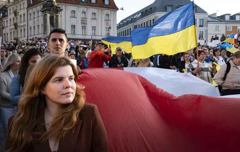 Що тримає українців у Польщі — і що може змусити їх поїхати