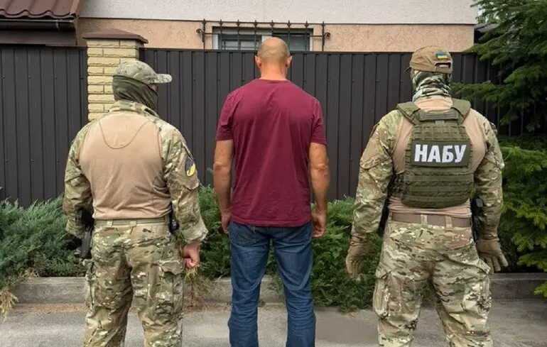 Військові вимагали 4,5 млн грн за поставку на озброєння засобів РЕБ