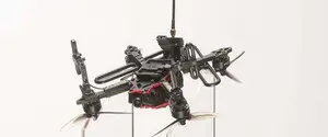 «Швидко дістав — швидко уразив»: F-Drones представила компактний FPV-дрон F5 для штурмовиків 