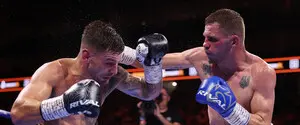 Украинский экс-чемпион мира Беринчик проиграл титульный бой в Лондоне