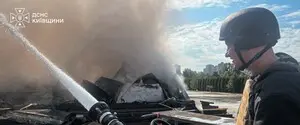 Во время атаки на Киевскую область россияне ударили по складам АТБ и VARUS