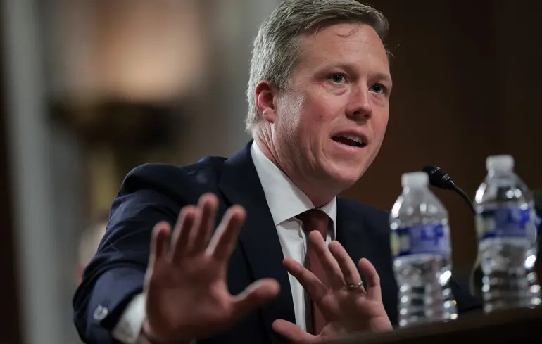 Міністр армії США подав у відставку — WSJ