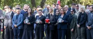 Более года ожидания: Польша разрешила эксгумацию захоронений убитых украинцев