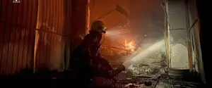 В Киевской области потушили пожары на трех складах, которые россияне атаковали вечером