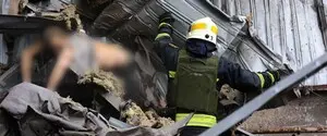 Оккупанты атаковали Днепр: есть погибшие и раненые, повреждены склады с продуктами