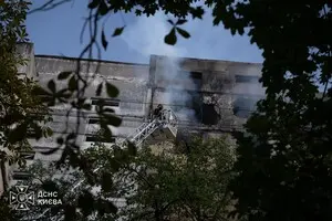 Атака на Киев: в Голосеевском районе горит девятиэтажное здание