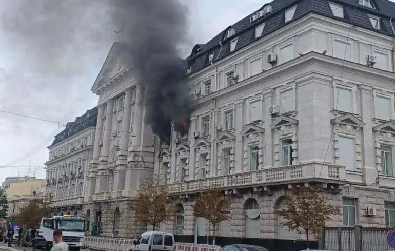 СБУ попередили партнери про сьогоднішній удар РФ по її будівлі — джерела