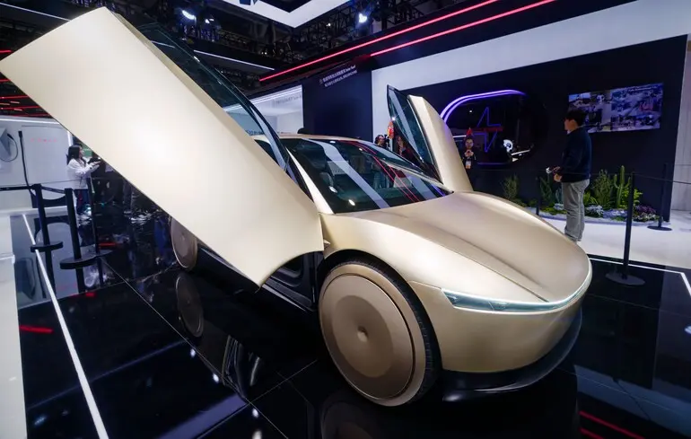 Tesla запустила роботаксі Cybercab: у США вже розпочали розслідування