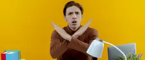 Российские обстрелы привели к снижению спроса на рабочую силу в Украине — НБУ