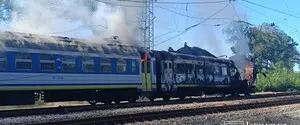 Удари РФ по залізниці продовжуються: окупанти атакували потяг «Харків — Ізюм», є постраждалі