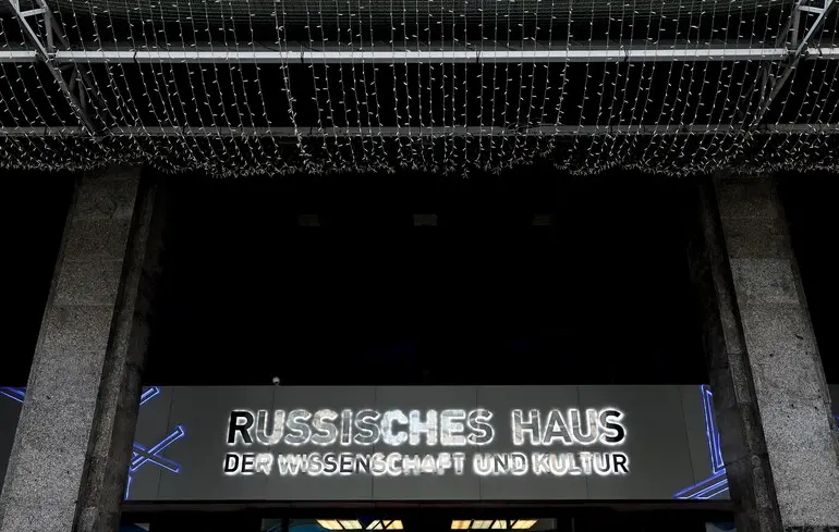 Понад 150 російських дипломатів та членів їхніх сімей мають залишити Німеччину після диверсії у Лейпцигу