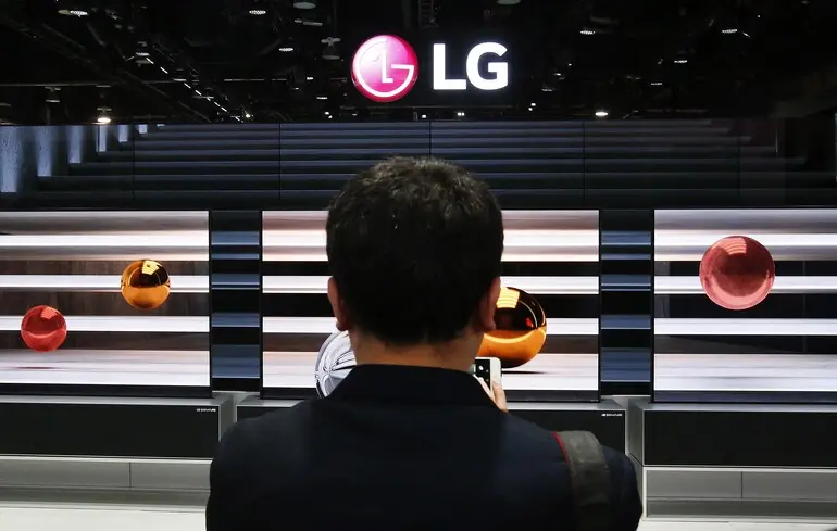 Телевізор «слухає», але не постійно: LG відповіла на звинувачення у шпигунстві через Smart TV