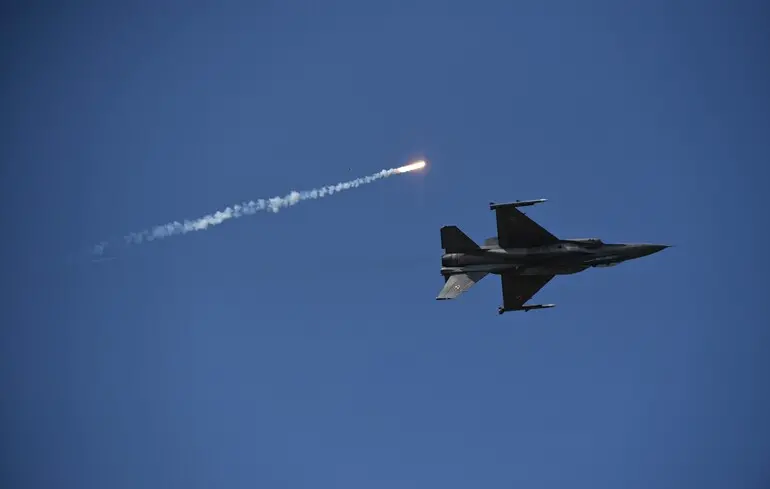 Як польський F-16 ледь не збив український МіГ-29: нові деталі