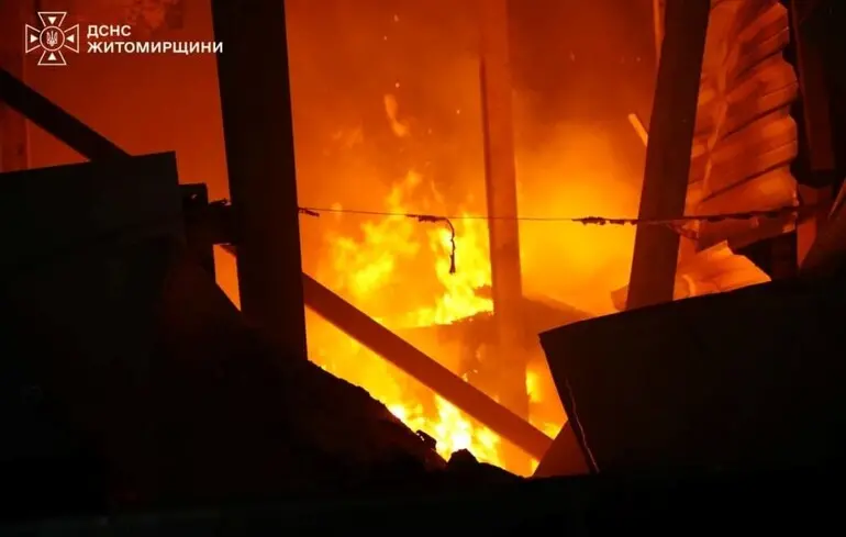 На Житомирщині через удар по індустріальному парку загинули двоє людей: фото з місця атаки