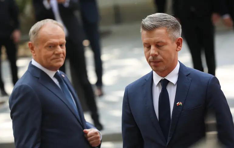 Туск відповів Навроцькому на заяву про те, що поляки «можуть віддати територію, але не Батьківщину»