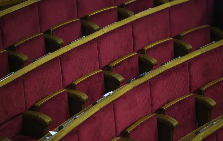 Рада йде на 26-денну перерву: які важливі рішення залишаються без розгляду