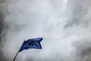 Росія вже воює з Європою без оголошення війни. Як зупинити її гібридну стратегію