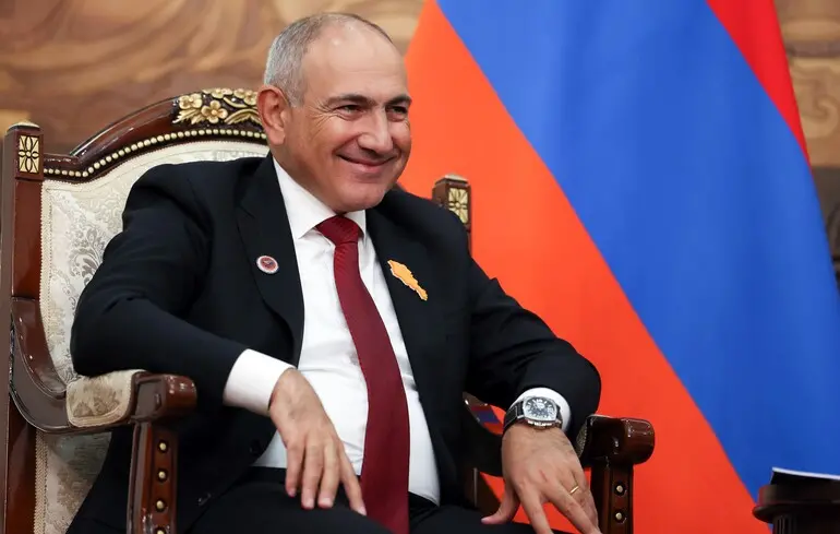 Мир замість війни: Пашинян заявив про відхід від старого формату відносин з Росією