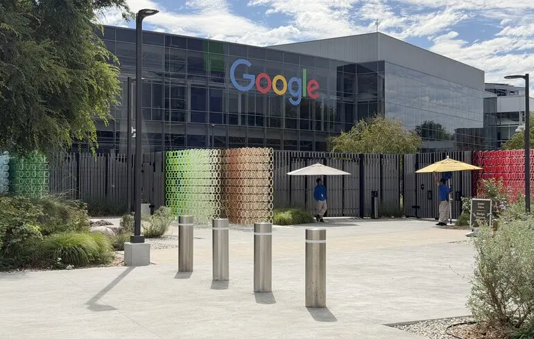 Збір геоданих для реклами без відома людей: Google оштрафували на понад 400 мільйонів євро