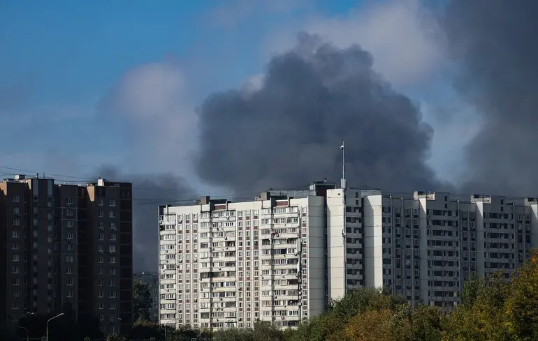 Московський НПЗ зупинив переробку нафти після атаки українських дронів — Reuters