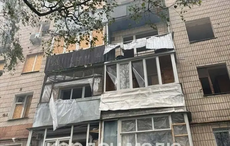 Окупанти скинули авіабомби на один із районів Сум: є поранені