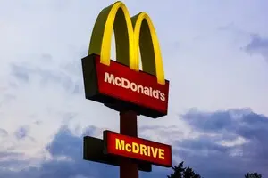 Глава МЗС України прокоментував подвійний удар по складах McDonald’s