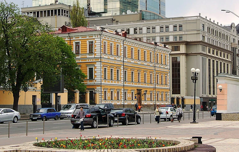 Момент прицільного удару по НАН потрапив на відео. Зеленський пообіцяв РФ відповідь