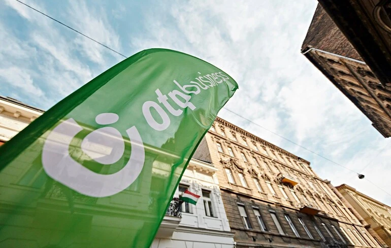 OTP Bank хоче піти з Росії: Bloomberg розкрив зв'язки клієнтів банку з «Газпромом» і структурами РФ