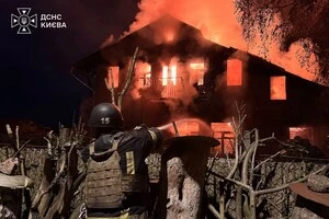 В Киеве прогремели взрывы: есть попадания в учебное заведение и объект инфраструктуры