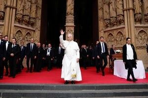 Папа Лев XIV призвал Россию и Украину сесть за стол переговоров, чтобы положить конец войне — Reuters
