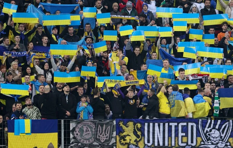 Українські та грузинські вболівальники влаштували акцію взаємної підтримки на матчі Ліги націй