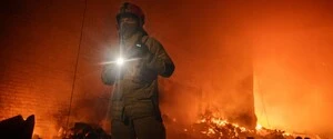 Из-за ночного удара РФ по Киеву возникли пожары в двух районах, есть пострадавший: фото последствий атаки
