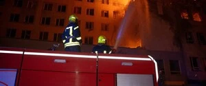 Одесса подверглась ночному удару РФ: поврежден бизнес-центр, пострадал человек