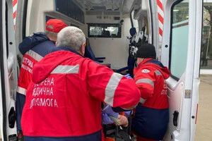 В Киеве ввели надбавки медикам скорой помощи за работу во время тревог