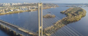 Россия вновь обстреляла Южный мост в Киеве