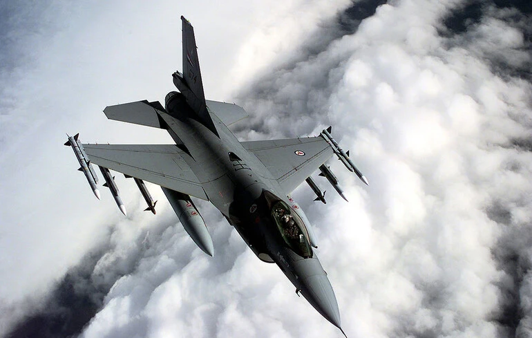 Польща підсилить українські F-16, щоб збивати реактивні дрони