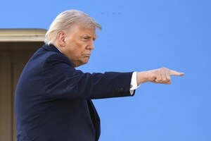 Білий дім хоче повернути заборону для CNN, Politico та MS NOW: що вигадали на цей раз
