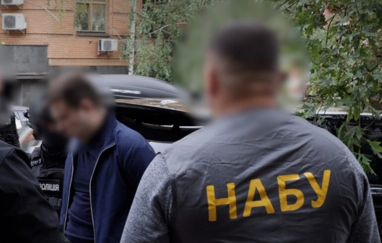 Видавав себе за посадовця НАБУ і виманив у підприємця $480 тисяч: правоохоронці затримали шахрая