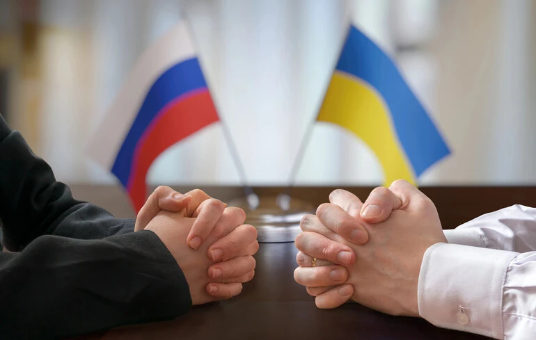 Скільки громадян допускають проведення перемовин із РФ для завершення війни — опитування