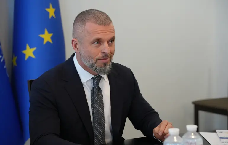 ЄС розглядає скорочення фінансування спортивних федерацій, які не забороняють символіку РФ