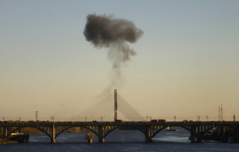 Чи вистоять київські мости, або Про взаємодію влади та суспільства