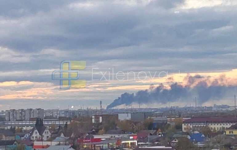 Удар за 2500 км від кордону: дрони знову атакували Омський НПЗ