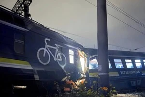 У Львові зіткнулися два потяги: що відомо