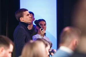 Журналист Ткач уже поговорил с консулом, но из-под стражи его не отпустили