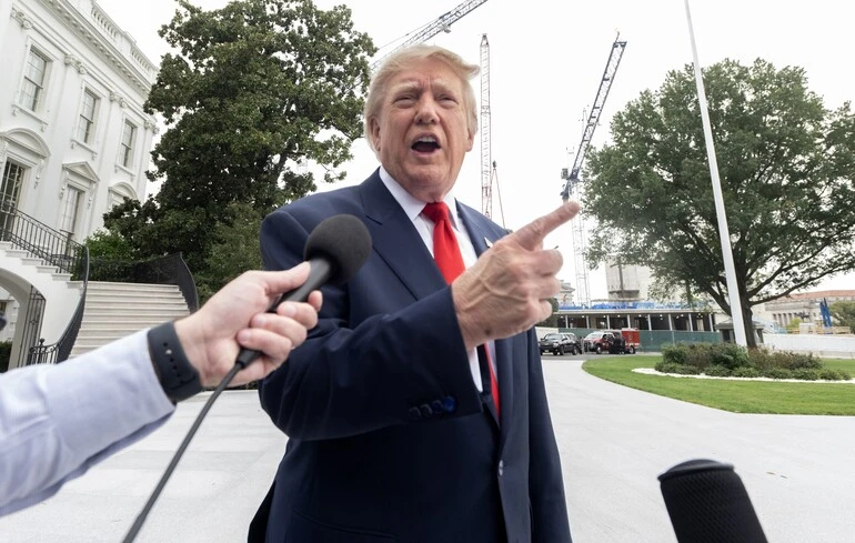 Трамп розглядає удари по хуситах після нової атаки на аеропорт Ер-Ріяда