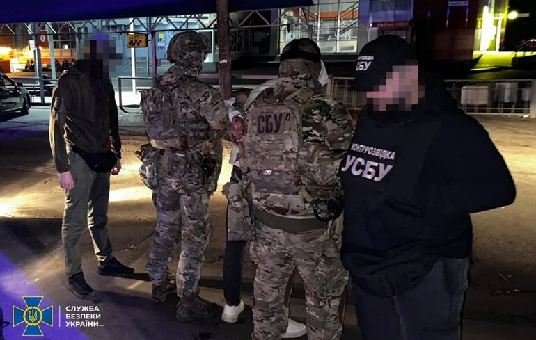 СБУ затримала у Рівному студента, який за завданням РФ намагався підірвати автобус із воїнами ЗСУ