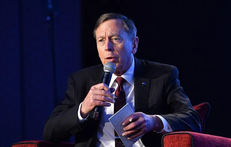 «Справжня лабораторія майбутнього війни — в Україні»: ексдиректор ЦРУ заявив про потребу термінових змін в арміях НАТО